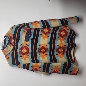 Comox szL tribal print long sleeve one pocket 4 snap pullover jacket. Warm comfy